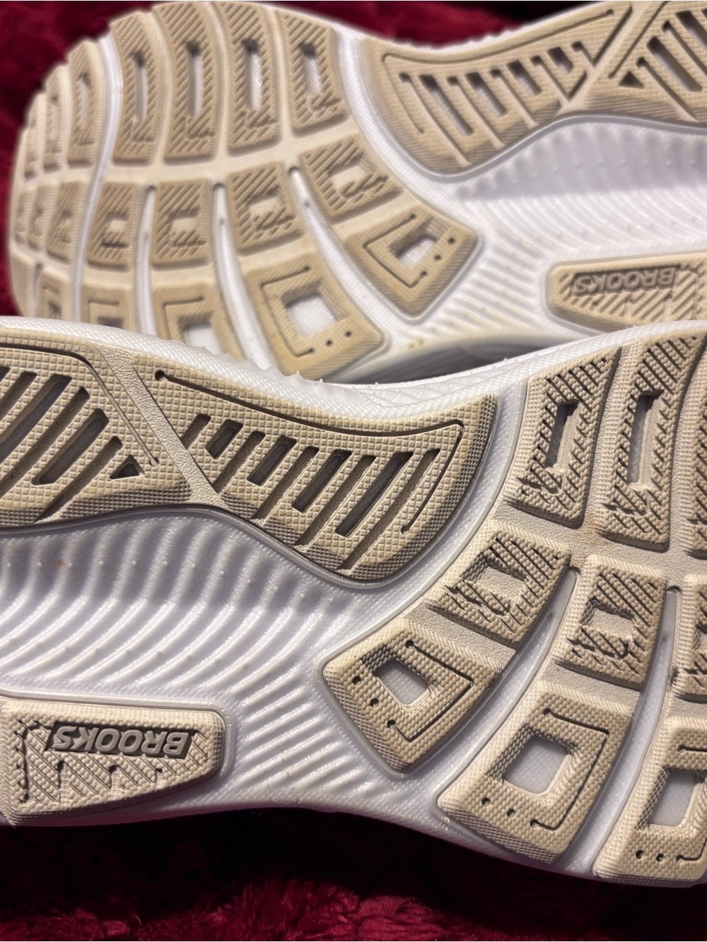 Brooks Women’s Ghost 17 White Silver Running Shoes 5.5M Excellent Condition - Picture 9 of 9